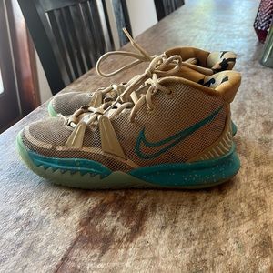 Nike Kyrie 7 GS Ripple shoes